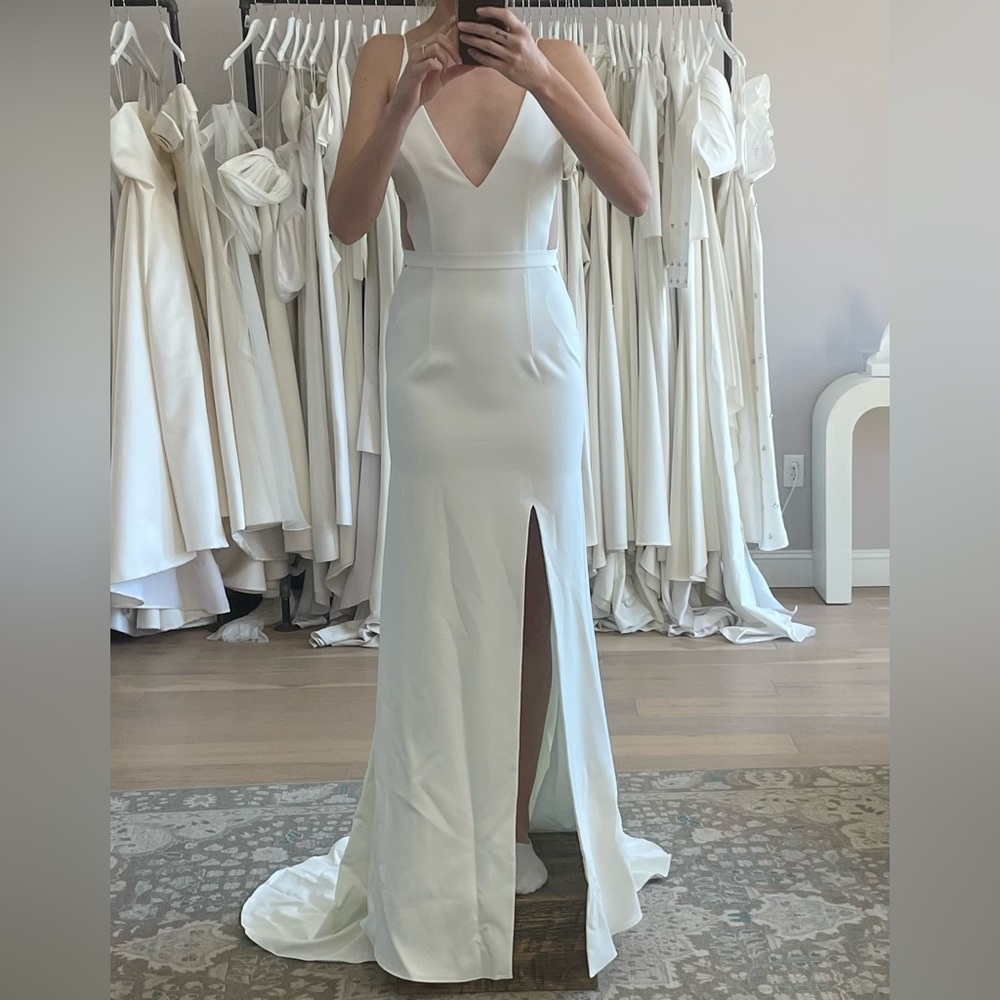 Never worn Giovanna Sarah Seven wedding dress
